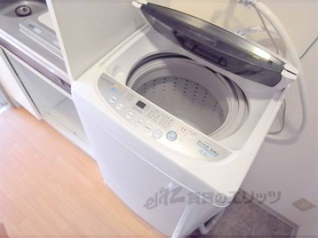 洗濯機置場　洗濯機