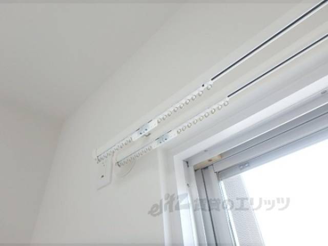 カーテンレール