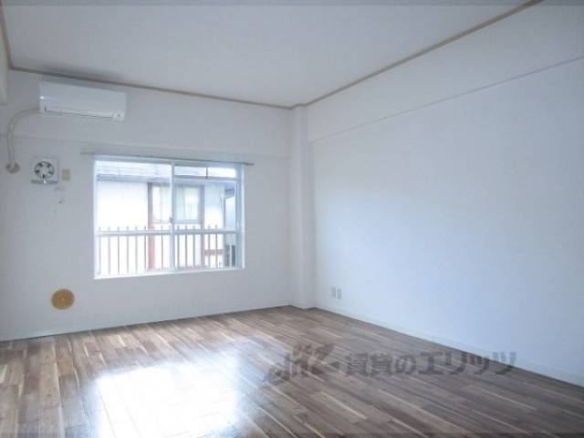 リビング　10帖