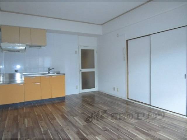 リビング　10帖