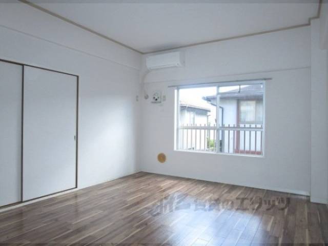 リビング　10帖