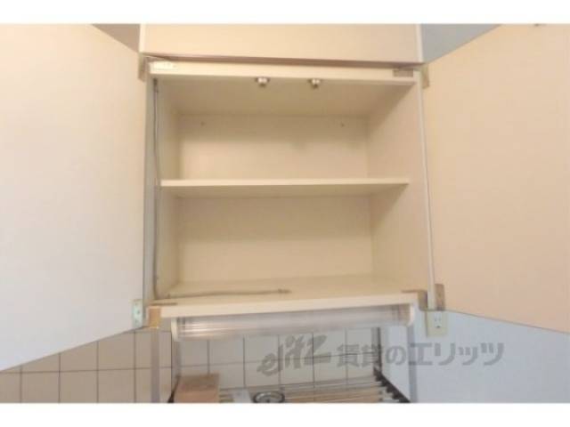 キッチン　収納上部