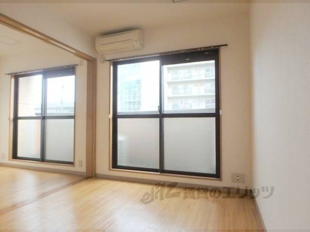 洋室　レイアウトに困らない間取りです。