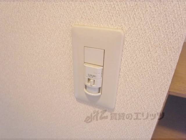 玄関　照明スイッチ