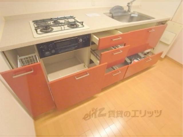 キッチン　（下収納）