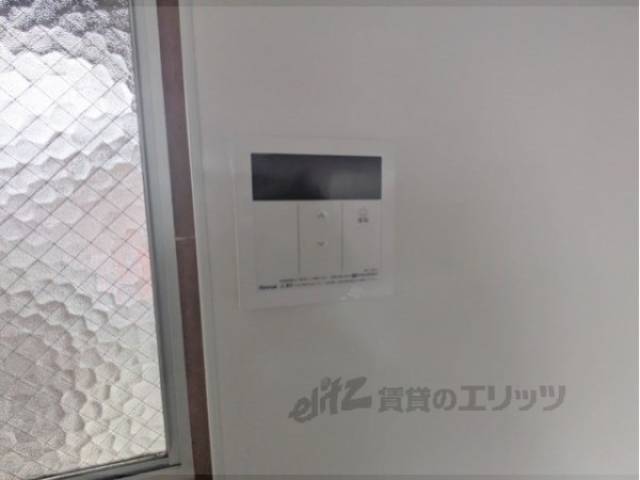 ユニットバス　給湯器電源