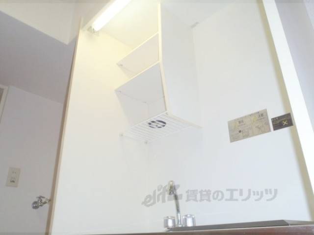 キッチン　１口電気コンロ設置可能です。