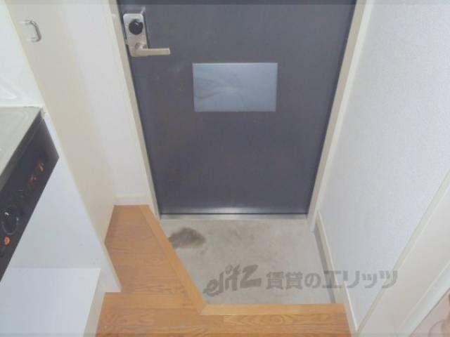 玄関　お部屋の出入り口です。