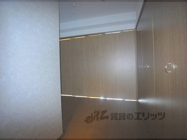 キッチン　ダイニング　キッチンと洋室への仕切り有状態