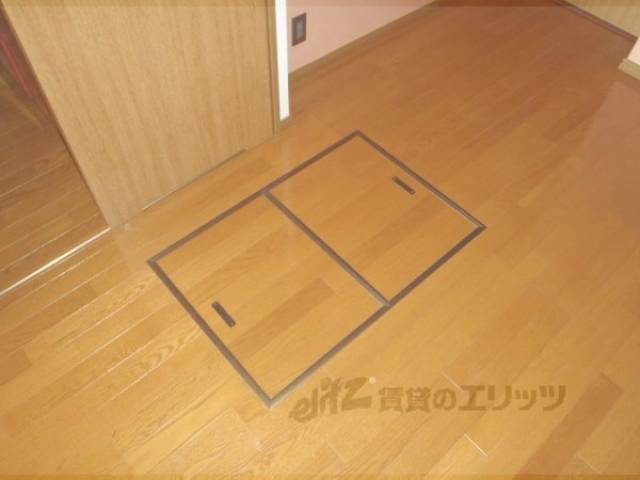 居室　床下収納