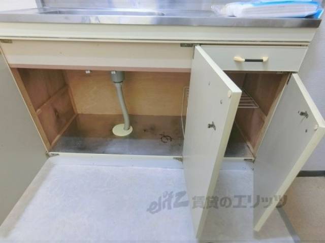 キッチン　下部収納