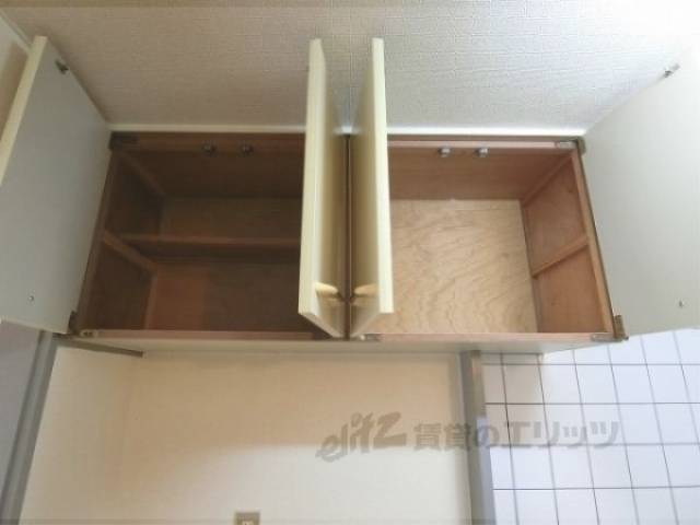 キッチン　キッチン上部収納