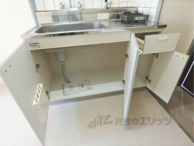 キッチン　下部収納