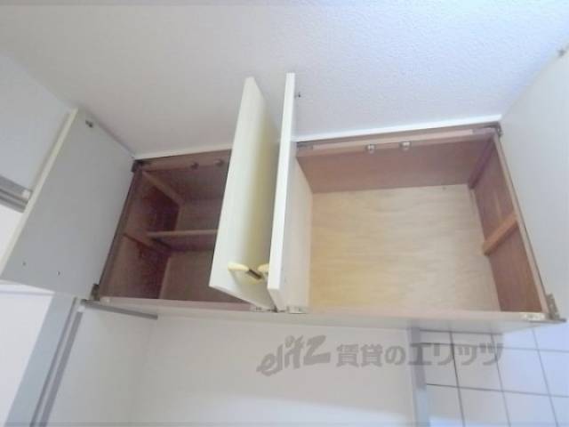 キッチン　キッチン上部収納