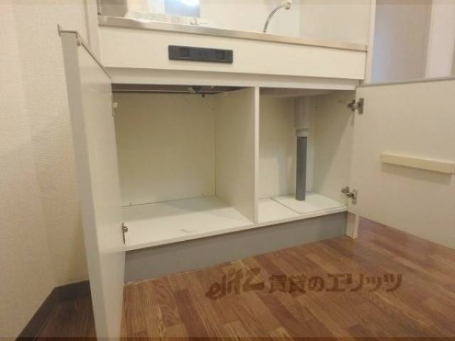 収納　キッチン下