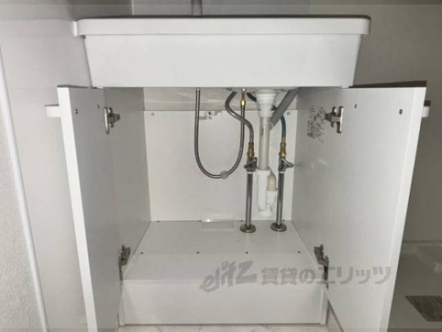 洗面所　下部収納