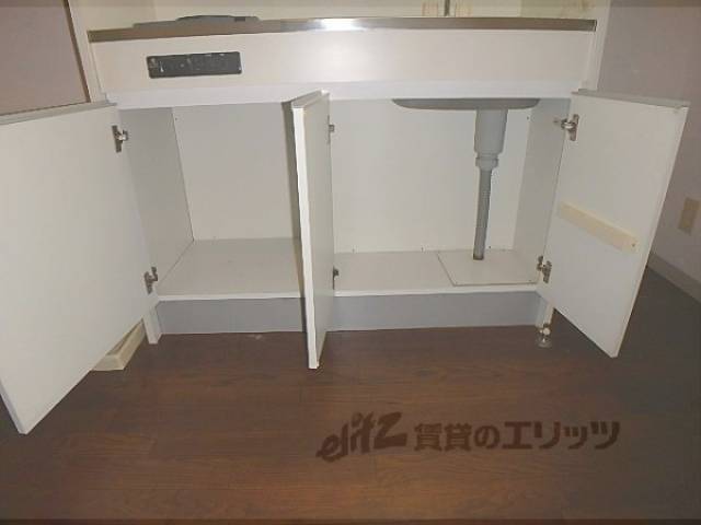 キッチン　収納