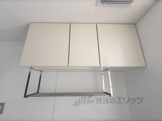 キッチン　上部収納