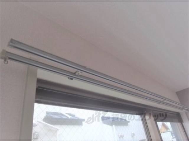 カーテンレール