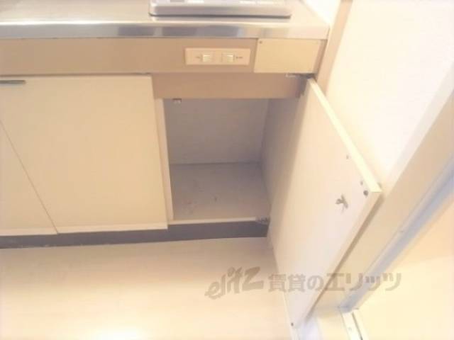 キッチン　下部収納