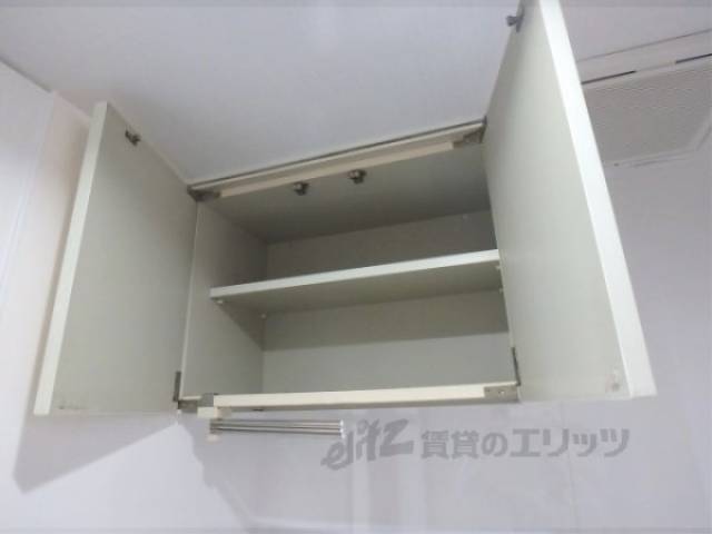 キッチン　こちらもキッチン用品を収納できます