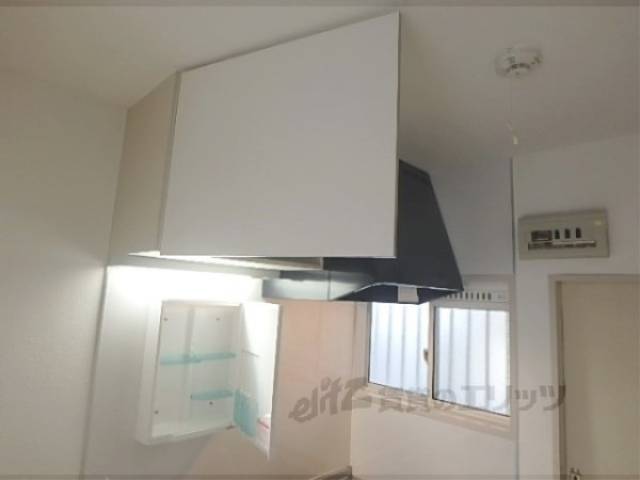 キッチン　キッチン上部収納