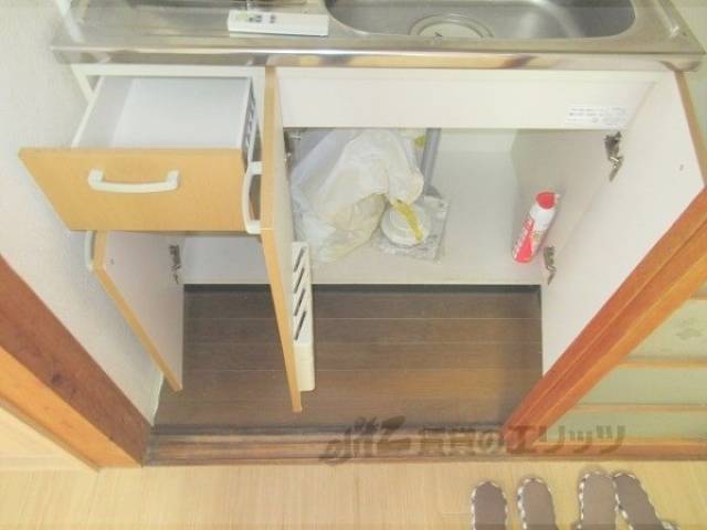 キッチン　下部収納