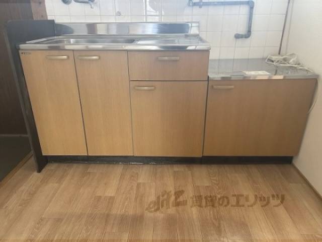 キッチン　収納下部