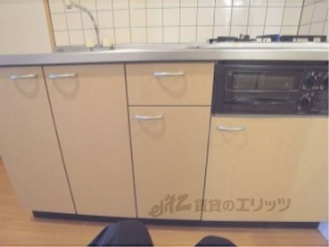 キッチン　キッチン下部収納