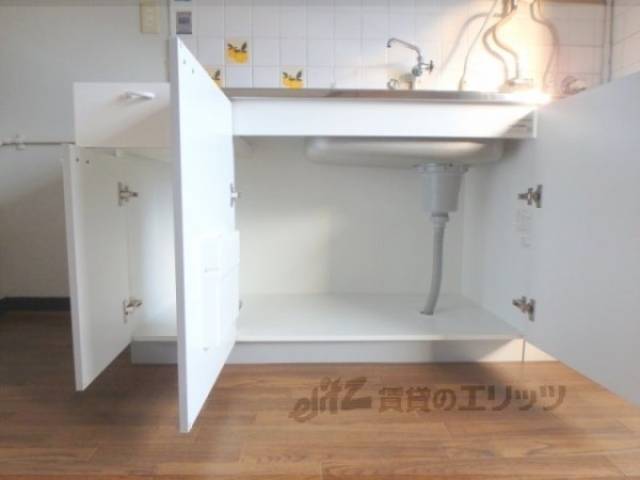 キッチン　下部収納