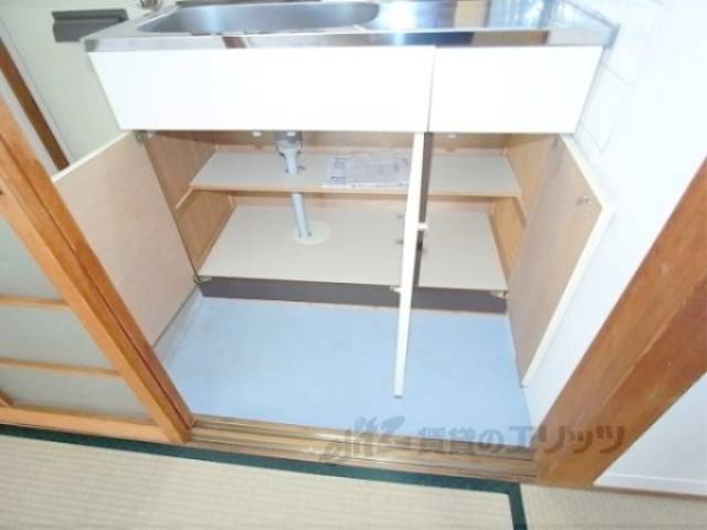 収納　キッチン　下部収納