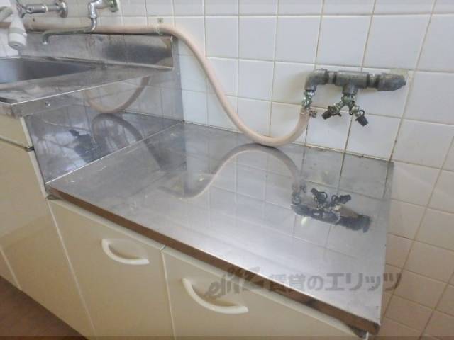 キッチン　コンロ置き場