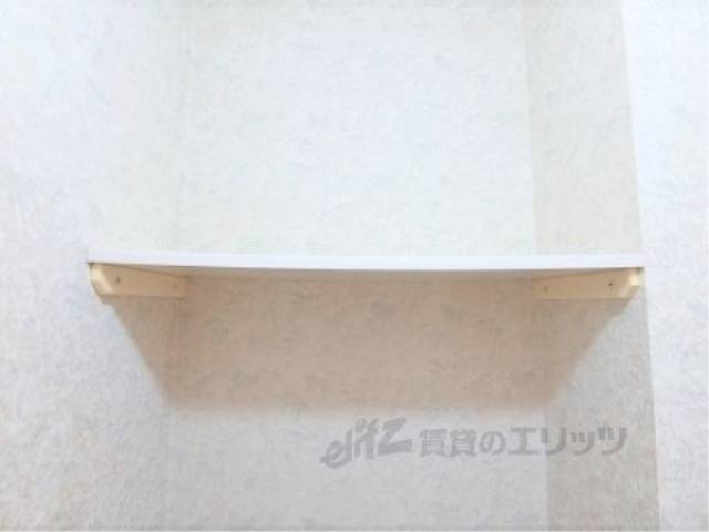 トイレ　棚
