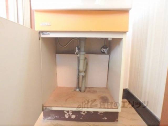 洗面所　下部収納