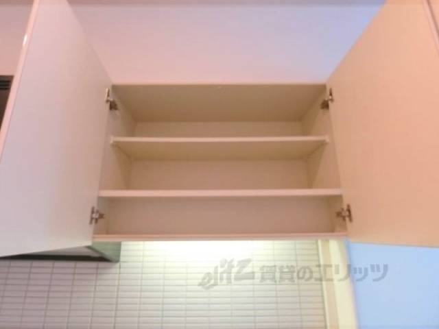 キッチン　上部収納