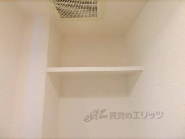 トイレ　上部収納