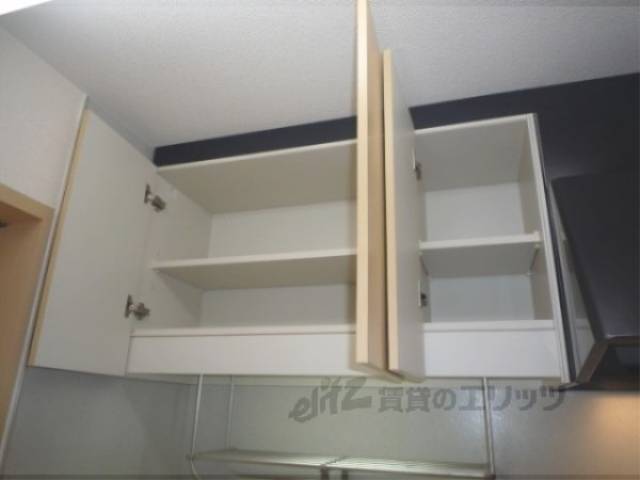 キッチン　キッチン上部収納