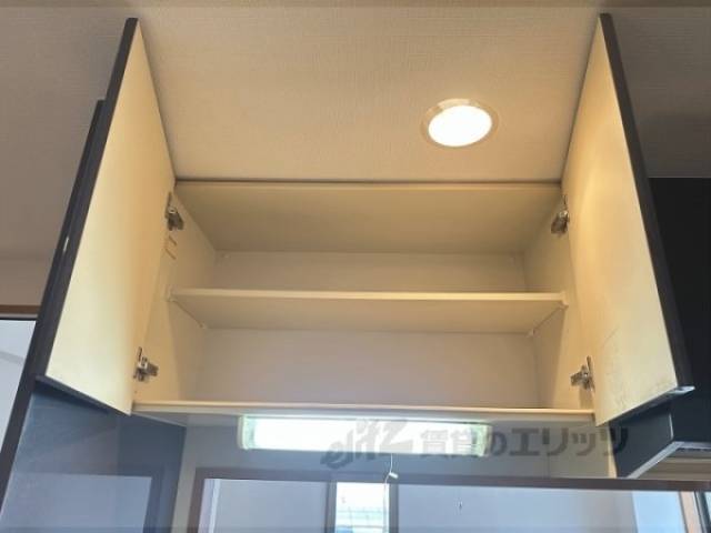 キッチン　上収納