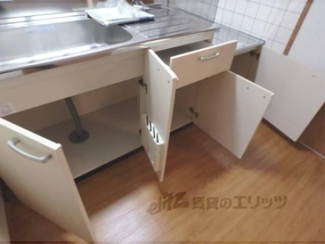 キッチン　キッチン下部収納