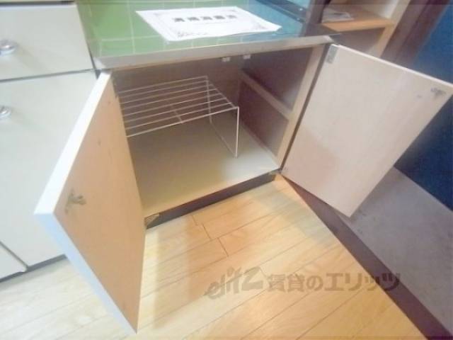 キッチン　下部収納　自分なりの使い方ができますよ。