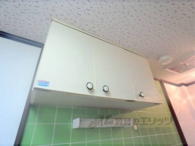 キッチン　上部収納