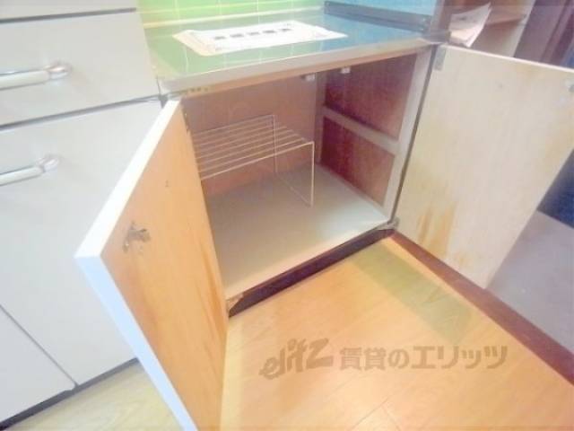 キッチン　下部収納