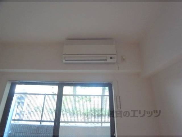 エアコン　1基付いてます