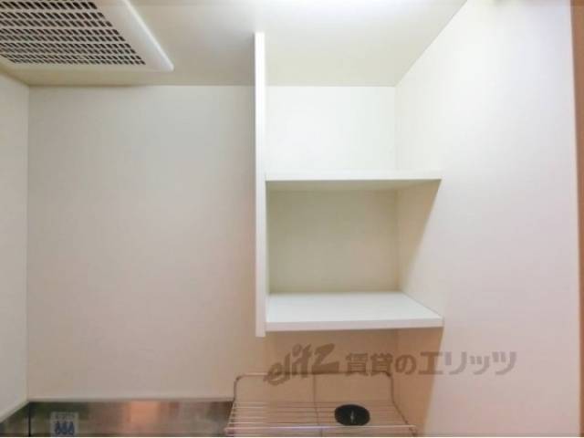 キッチン　上部収納