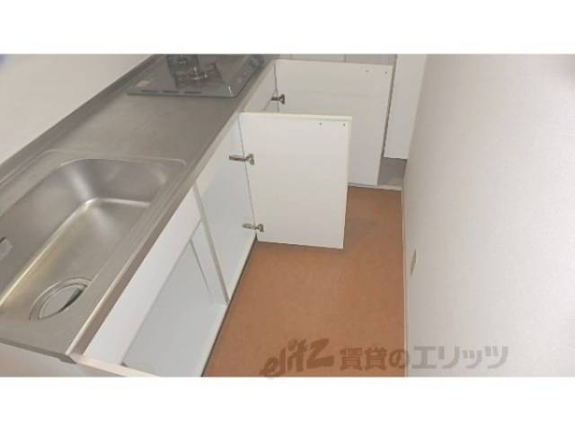キッチン　収納下部