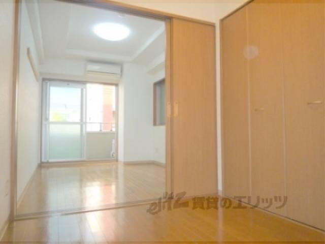 居室　キッチン部分も少し広めです。