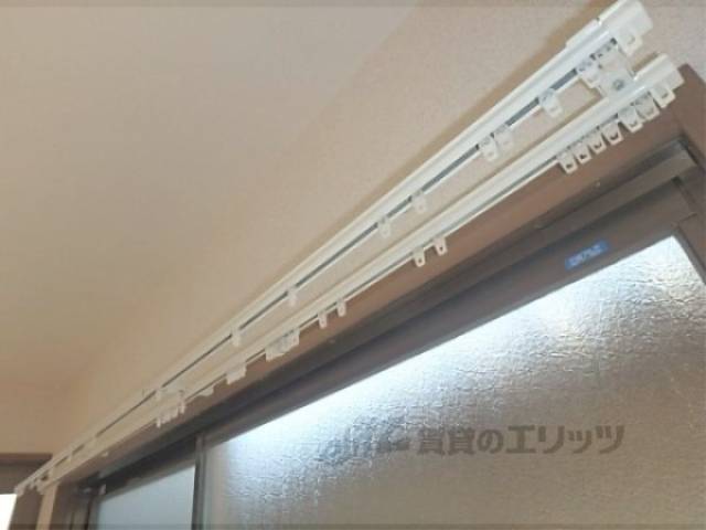 カーテンレール
