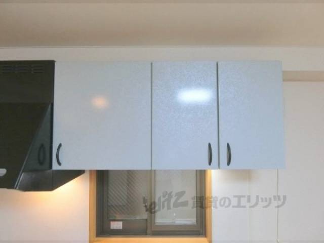 キッチン　上部収納