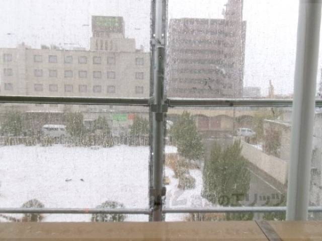 眺望　外壁修繕工事中