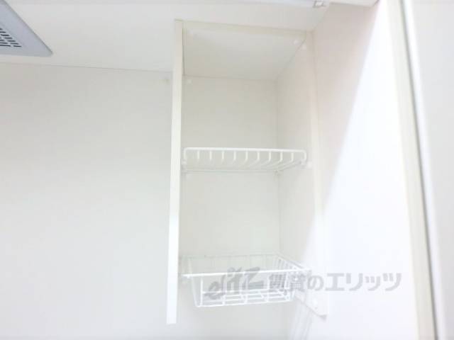キッチン　上部収納